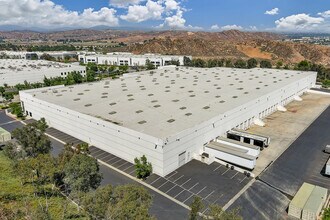 28104-28144 Witherspoon Pky, Valencia, CA for lease Building Photo- Image 2 of 5