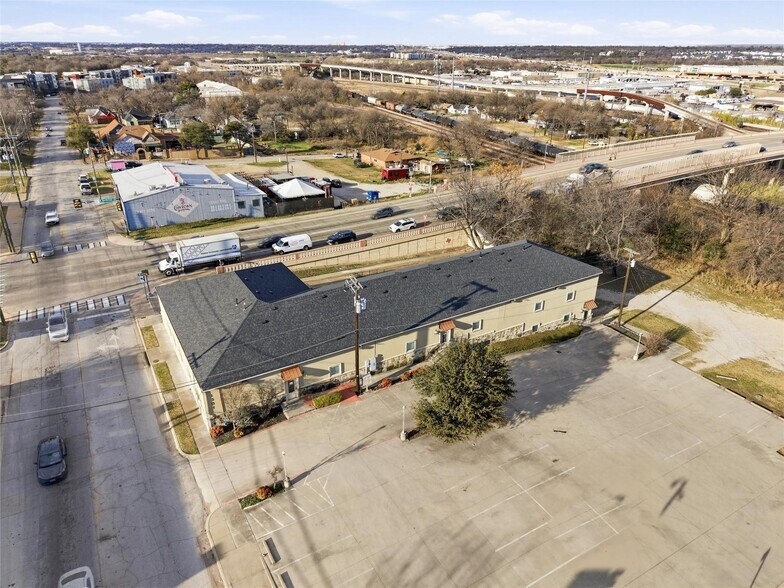 1300 E Belknap St, Fort Worth, TX à vendre - Aérien - Image 2 de 40