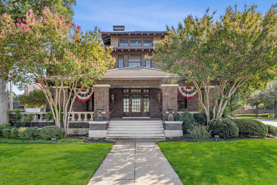 1119 Pennsylvania Ave, Fort Worth, TX à vendre - Photo principale - Image 1 de 27