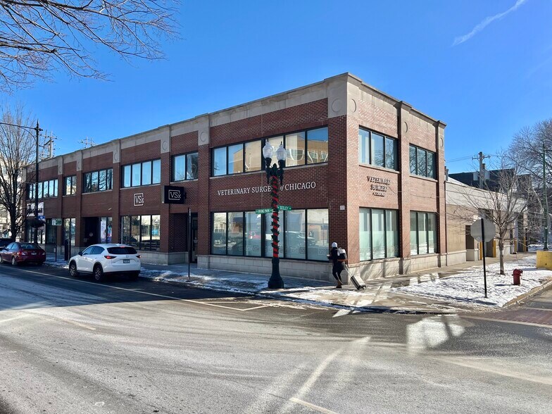 2015-2019 W Irving Park Rd, Chicago, IL à louer - Photo du bâtiment - Image 2 de 6