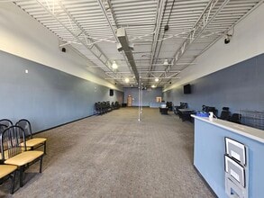 1811-1833 Mckees Rocks Rd, McKees Rocks, PA for lease Interior Photo- Image 1 of 16