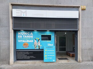 Plus de détails pour Multi-résidentiel à vendre