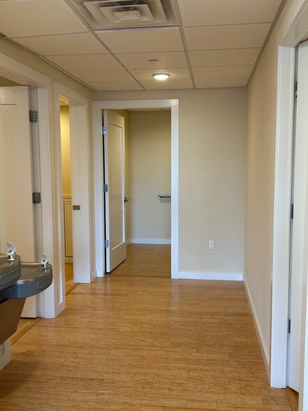 Van Wagner Place, Poughkeepsie, NY à louer - Photo du bâtiment - Image 3 de 10