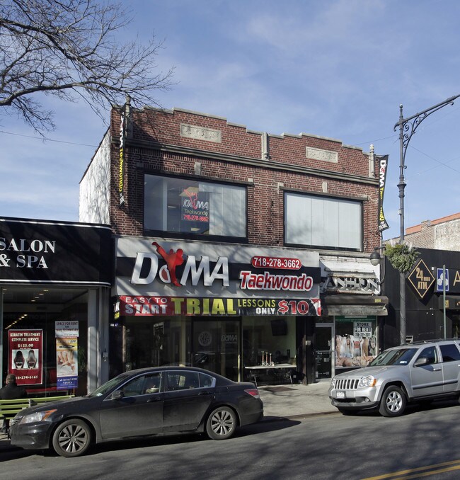 Plus de détails pour 30-22 Steinway St, Astoria, NY - Commerce de détail à louer