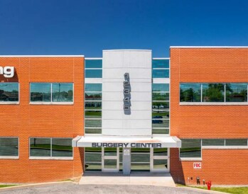 12345 West Bend Dr, Saint Louis, MO à louer - Photo du bâtiment - Image 2 de 5