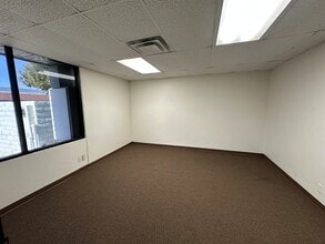 7505 Jurupa Ave, Riverside, CA à louer Photo intérieure- Image 2 de 6