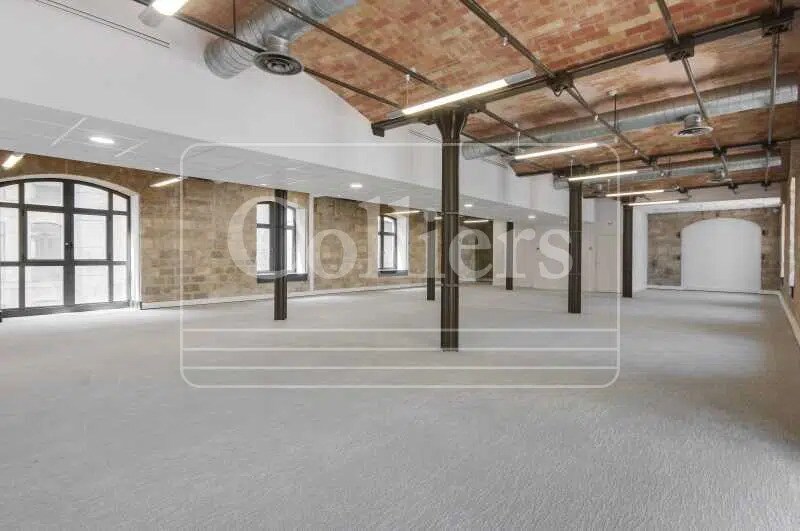 Office in Marseille for lease - Interior Photo - Image 2 of 4