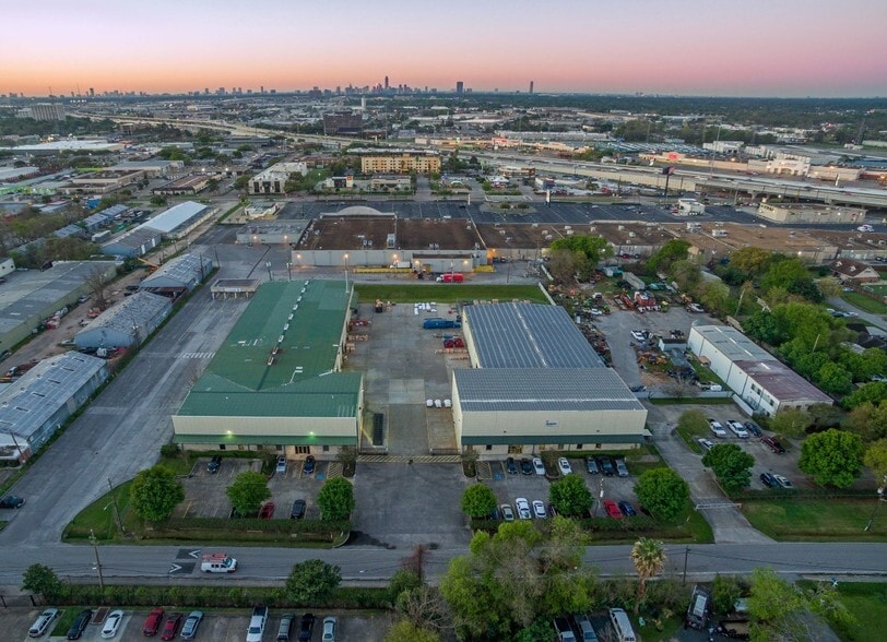 5101-5111 Milwee St, Houston, TX for lease - Aerial - Image 3 of 31