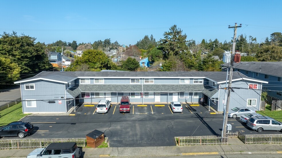550 Schetter Ave, Coos Bay, OR à vendre - Photo du bâtiment - Image 1 de 7