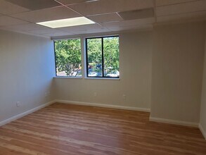 1280 Boulevard Way, Walnut Creek, CA for lease Interior Photo- Image 2 of 3