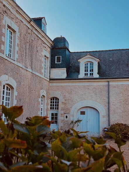 48 Boulevard De La Romanerie, SAINT-BARTHELEMY-D'ANJOU à louer - Photo du bâtiment - Image 2 de 4