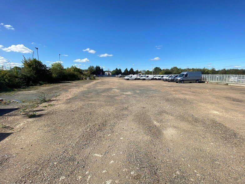 Plots 5-6 Broadway Business Park, Yaxley à louer - Photo du bâtiment - Image 3 de 8