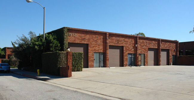 Plus de détails pour 1972-1996 W Del Amo Blvd, Torrance, CA - Local d'activités à louer