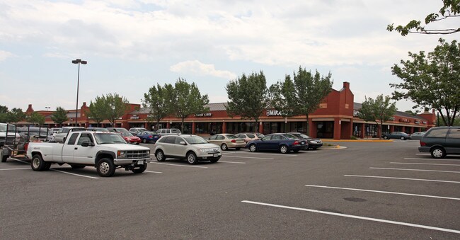 Plus de détails pour 3043-3065 Centreville Rd, Herndon, VA - Commerce de détail à louer