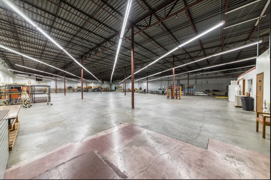 2730 Delmar Blvd, Saint Louis, MO à louer - Photo du bâtiment - Image 3 de 24