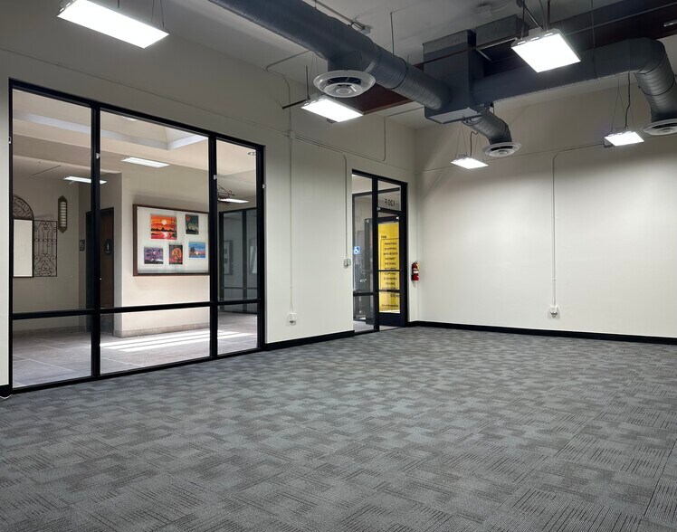 120 N Maclay Ave, San Fernando, CA à louer - Photo du bâtiment - Image 1 de 7