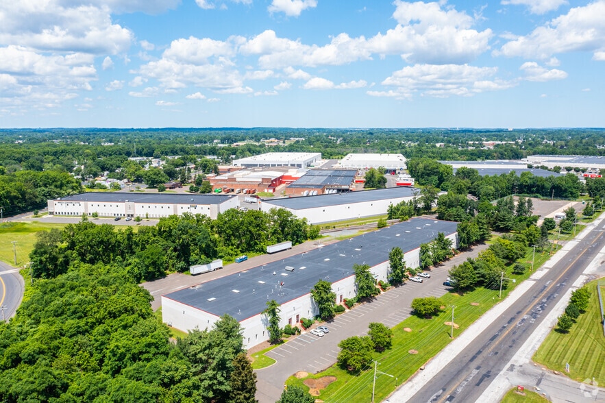 10 Runway Rd, Levittown, PA for lease - Aerial - Image 2 of 11