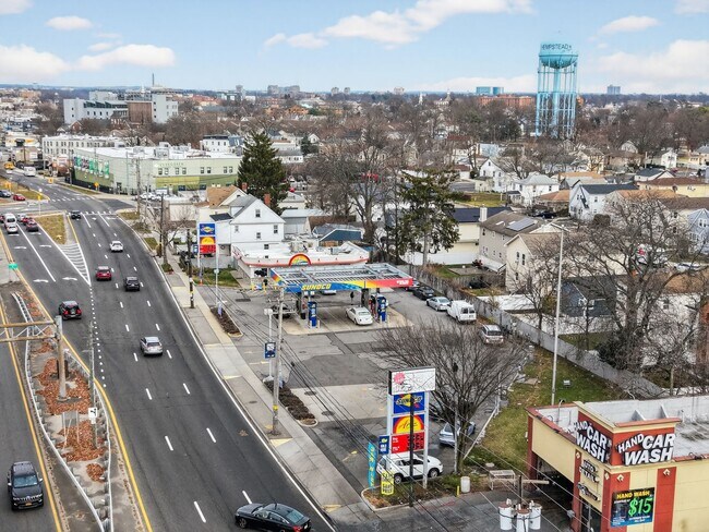 Plus de détails pour 655 Peninsula Blvd, Hempstead, NY - Commerce de détail à vendre