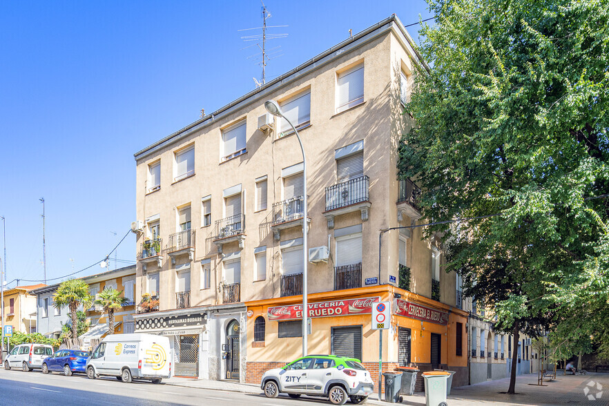 Avenida de los Toreros, 39, Madrid, Madrid à vendre - Photo du bâtiment - Image 2 de 2