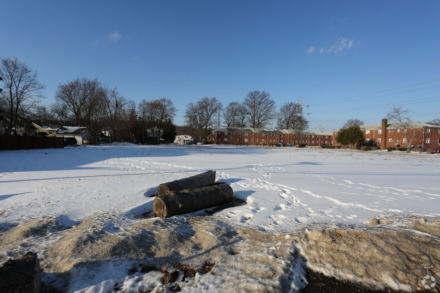 229-235 Bound Brook Rd, Middlesex, NJ à vendre - Photo principale - Image 1 de 1