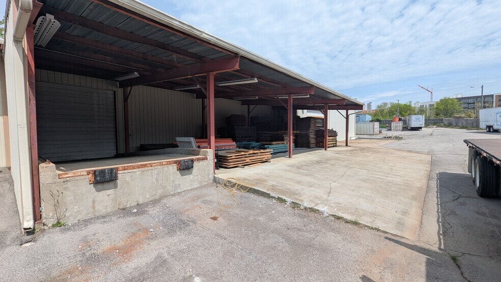 6100 Centennial Blvd, Nashville, TN à louer - Photo du bâtiment - Image 3 de 14