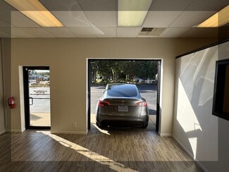 Plus de détails pour 517 N Lake Ave, Twin Lakes, WI - Local d'activités à louer