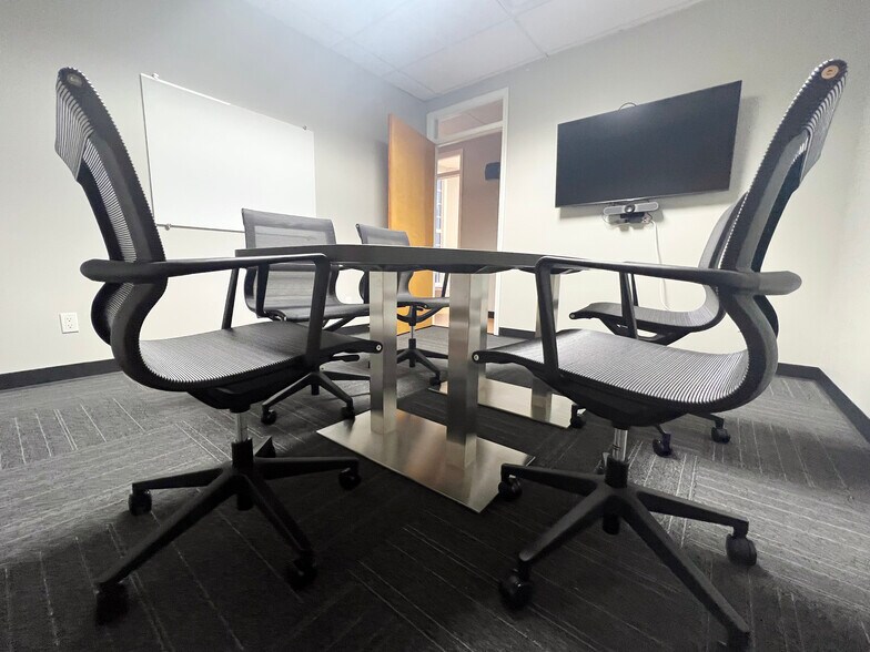 9640 Commerce Dr, Carmel, IN à louer - Photo intérieure - Image 3 de 9