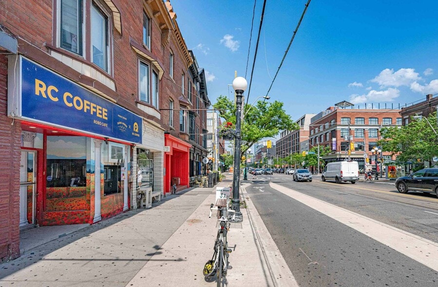 550 College St, Toronto, ON for lease - Building Photo - Image 3 of 4