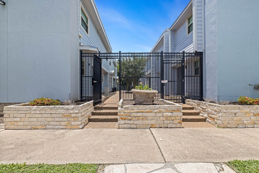 525 11th St, Galveston, TX à vendre - Photo du bâtiment - Image 3 de 22