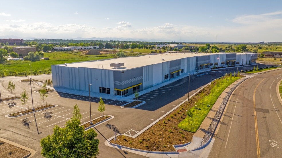 6403 Uvalda St, Centennial, CO à louer - Photo du bâtiment - Image 2 de 6