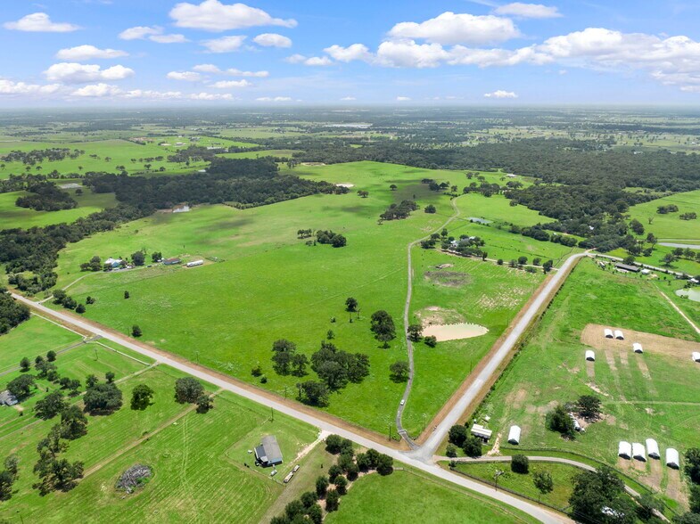 35111 Tompkins Rd, Hempstead, TX à vendre - Photo du bâtiment - Image 3 de 24