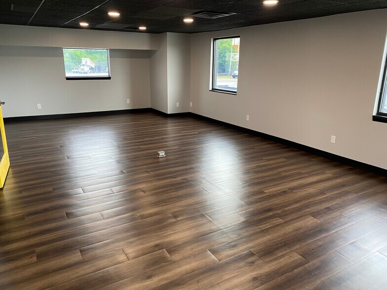 10151 Hague Rd, Indianapolis, IN à vendre - Photo intérieure - Image 3 de 15