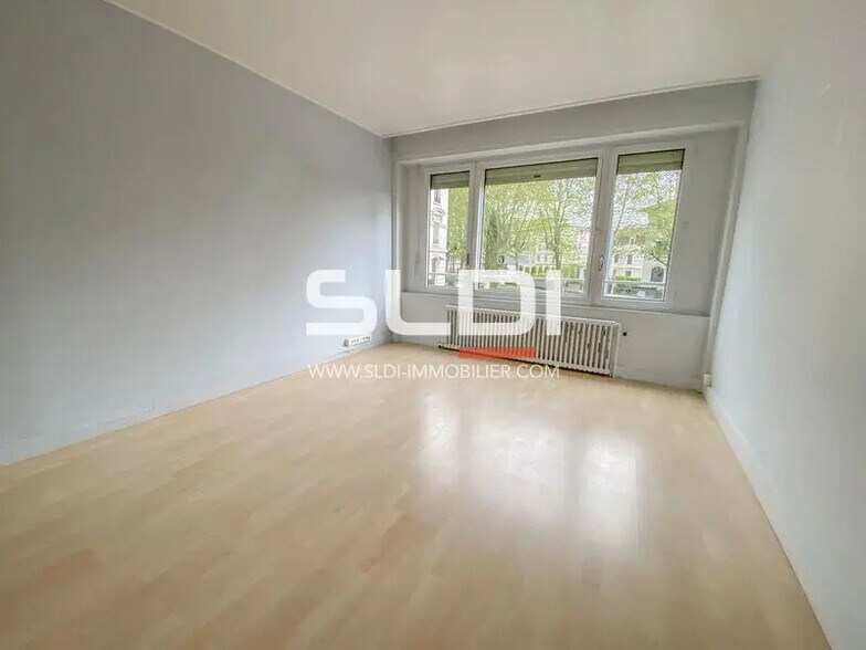 68 Rue Duquesne, Lyon for lease - Interior Photo - Image 2 of 9
