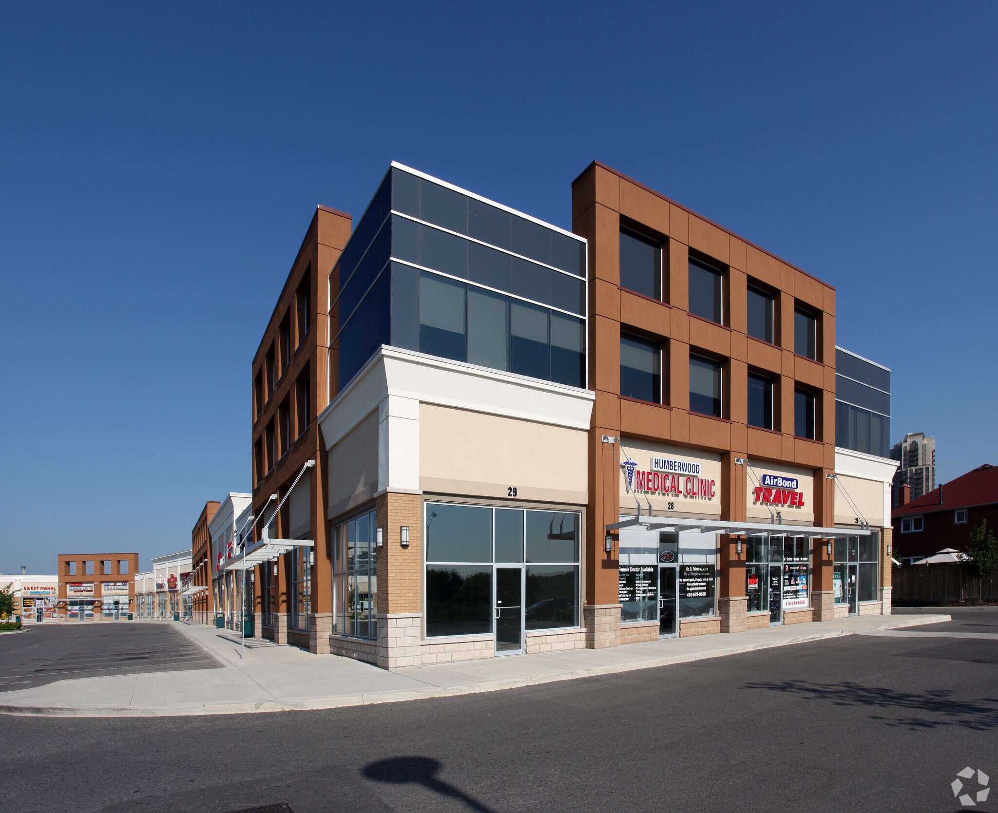 670-680 Rexdale Blvd, Toronto, ON à vendre Photo principale- Image 1 de 1