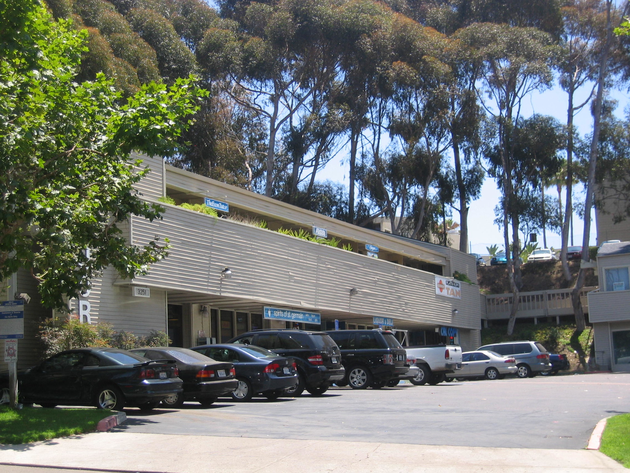 3251 Holiday Ct, La Jolla, CA for lease Building Photo- Image 1 of 6