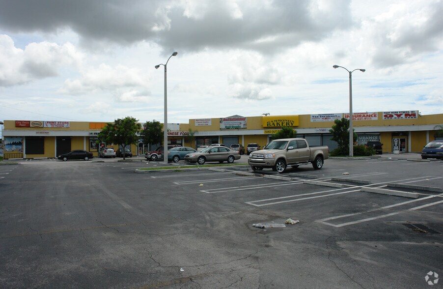 17845-17855 NW 27th Ave, Miami Gardens, FL à louer - Photo du bâtiment - Image 2 de 11