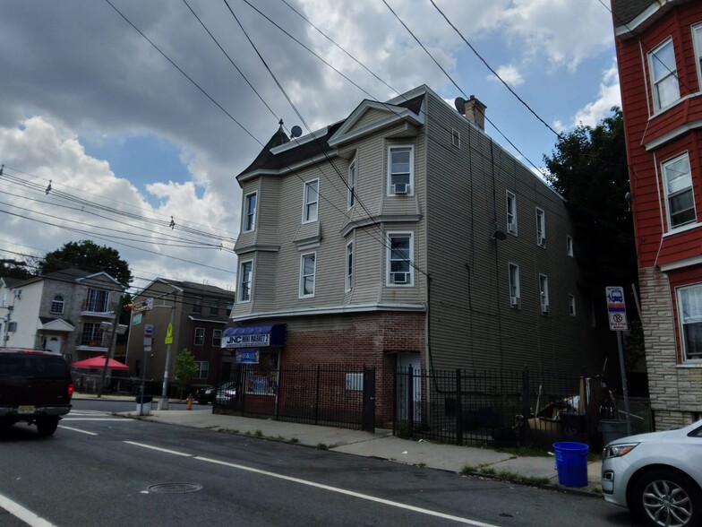 661 S 18th St, Newark, NJ for sale - Building Photo - Image 2 of 13