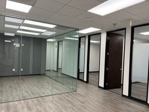 31365 Oak Crest Dr, Westlake Village, CA for lease Interior Photo- Image 2 of 2