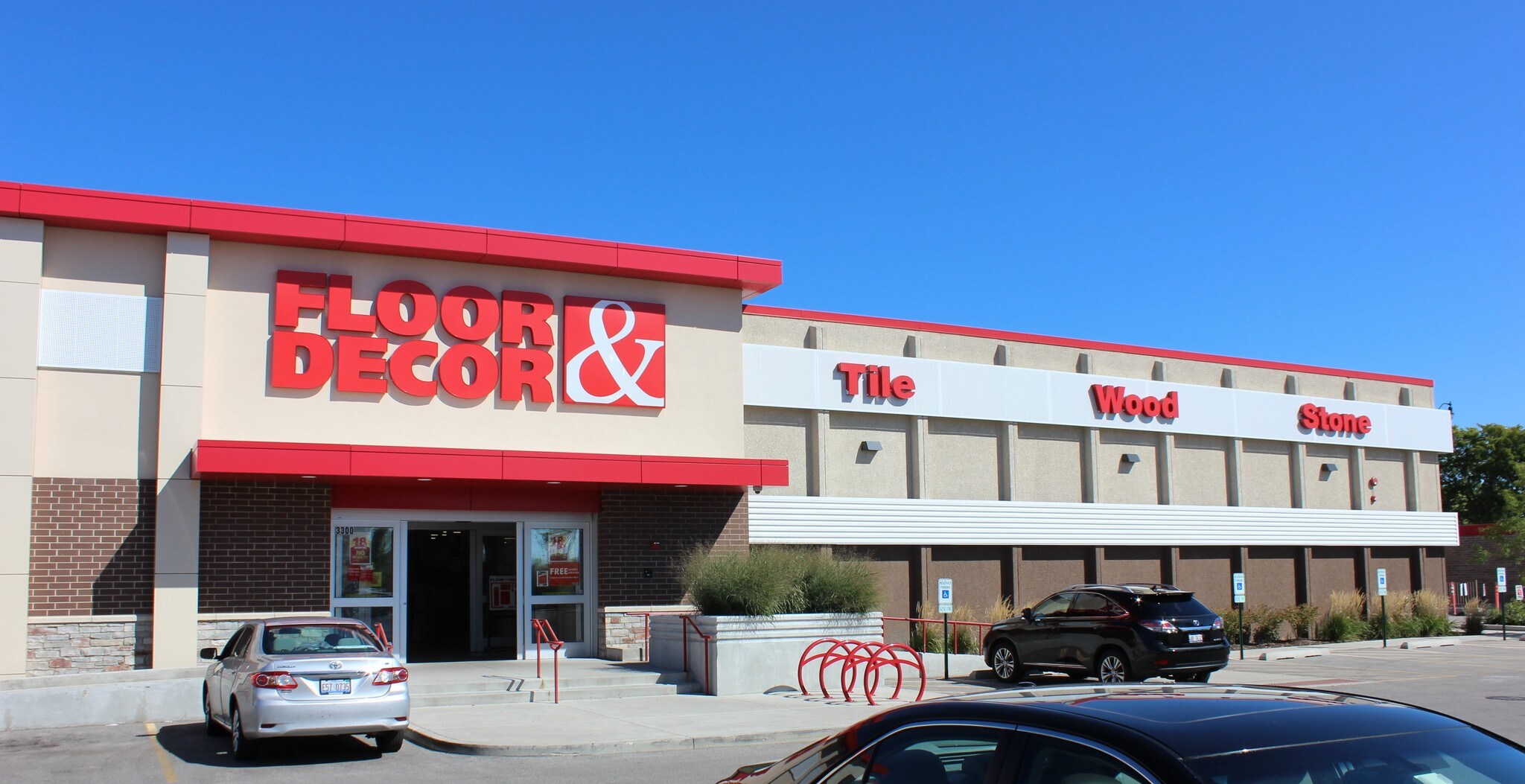 3300 Oakton St, Skokie, IL à vendre Photo du bâtiment- Image 1 de 6