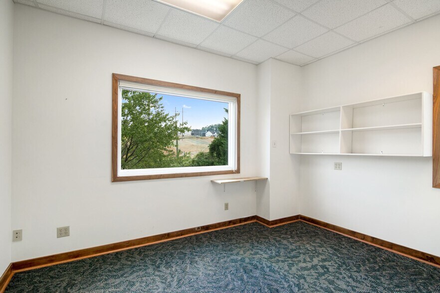 1329 Alum Spring Rd, Fredericksburg, VA à louer - Photo intérieure - Image 3 de 4