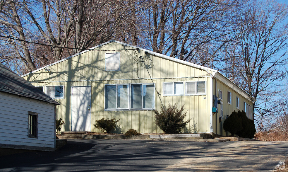 56 Elm St, Branford, CT à vendre - Photo principale - Image 1 de 2