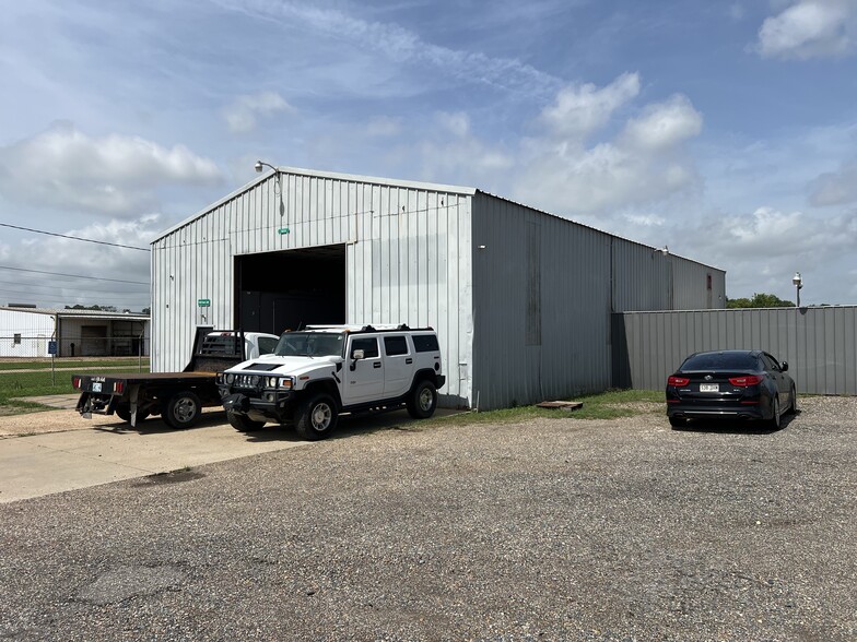 1605 Swan Lake Rd, Bossier City, LA for sale - Building Photo - Image 2 of 8