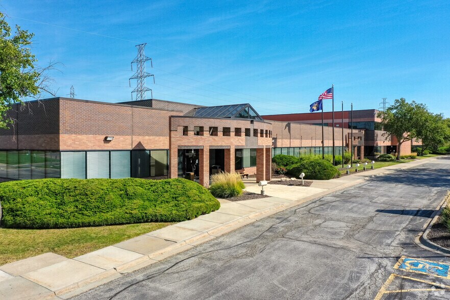 11340 Blondo St, Omaha, NE à vendre - Photo du bâtiment - Image 2 de 12