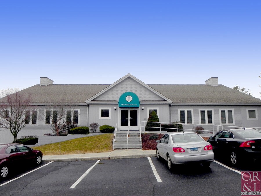 506 Cromwell Ave, Rocky Hill, CT à louer Photo du bâtiment- Image 1 de 4