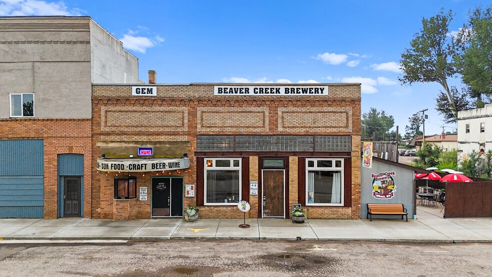 104 W Orgain Ave, Wibaux, MT for sale - Primary Photo - Image 1 of 34