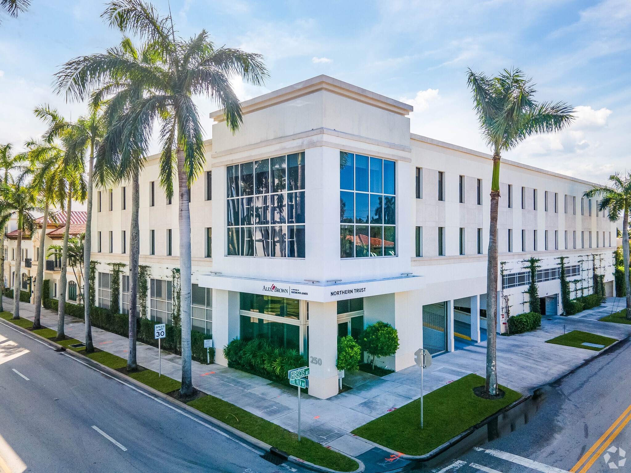250 Royal Palm Way, Palm Beach, FL for lease Primary Photo- Image 1 of 15