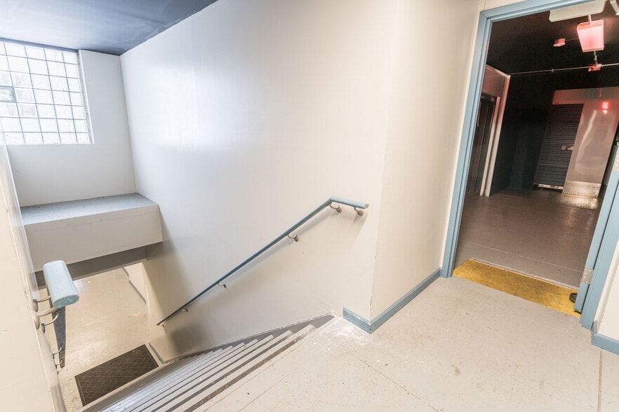 169-171 Flanders St, Rochester, NY for sale - Building Photo - Image 3 of 16