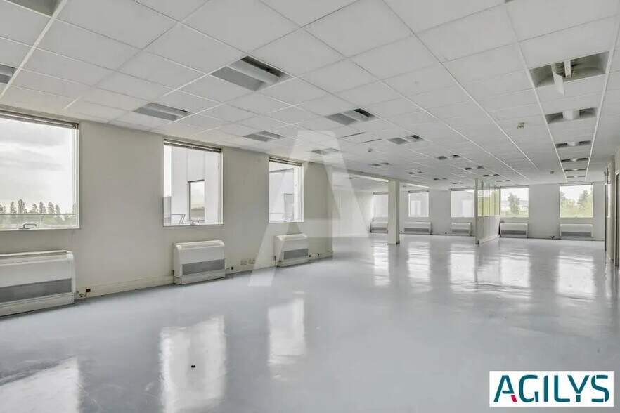 Bureau dans Antony à louer - Photo du bâtiment - Image 3 de 6