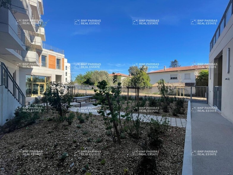 Office in Montpellier for lease - Building Photo - Image 3 of 19
