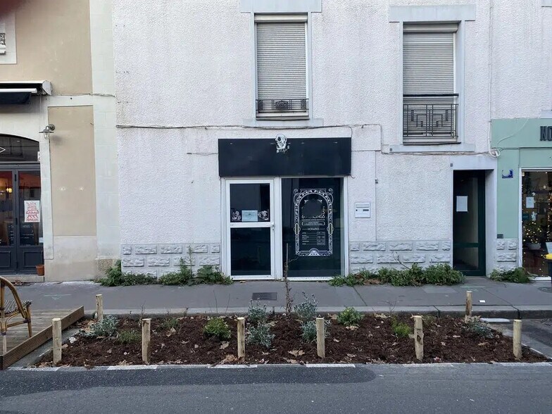 Commerce de détail dans Nantes à louer - Photo du bâtiment - Image 2 de 5